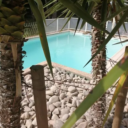 Le Moulin Du Porteil 3*