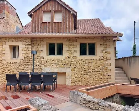 Le Moulin Du Porteil 3*