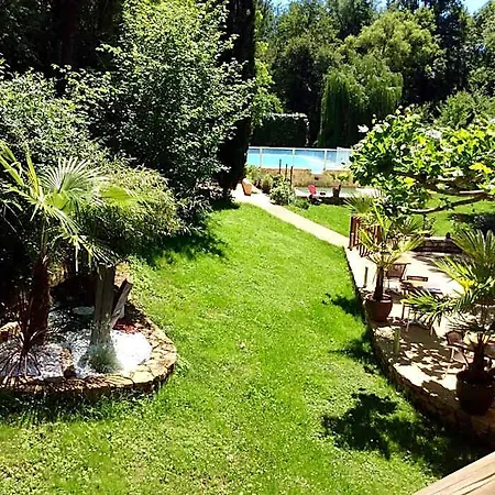 Le Moulin Du Porteil 3*