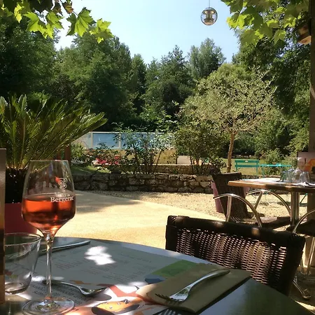 Le Moulin Du Porteil 3*