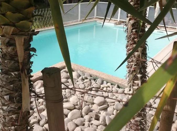 Le Moulin Du Porteil 3*