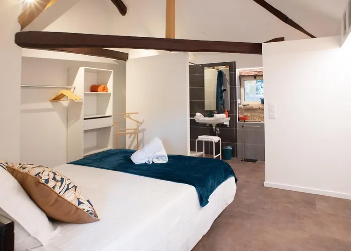 Le Moulin Du Porteil 3*